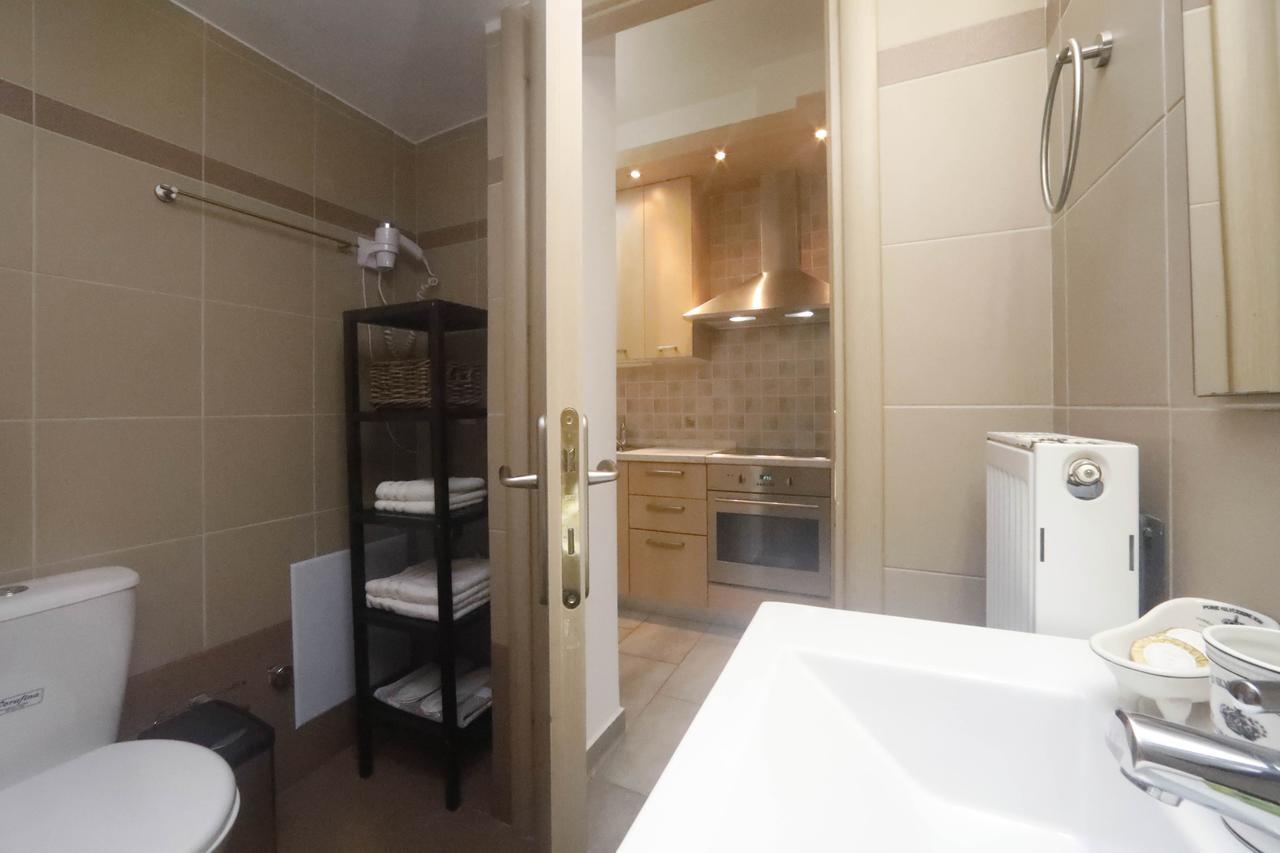 Gazi Boutique Apartment 2 Ateny Zewnętrze zdjęcie